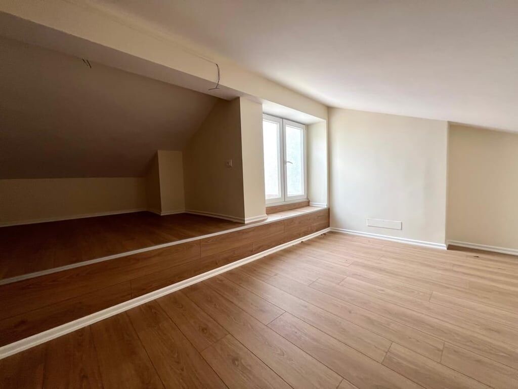 DUPLEX FOR SALE IN FRESK + CAR PARK