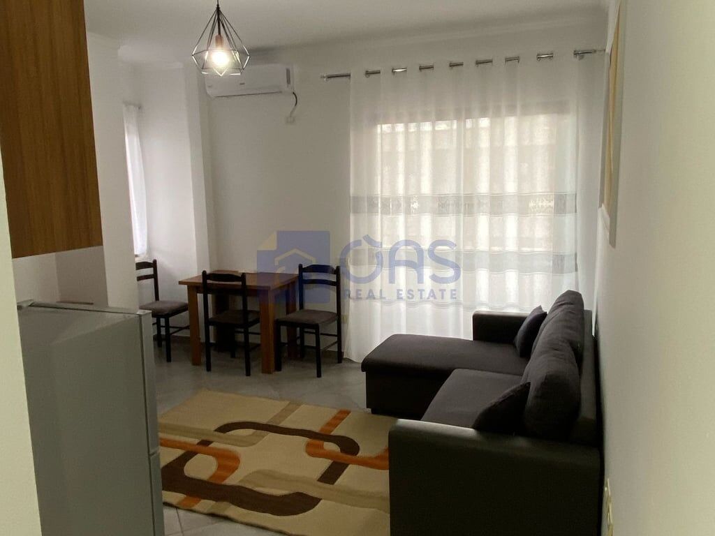 Jepet me qera apartament 1+1 ne Astir 400 euro