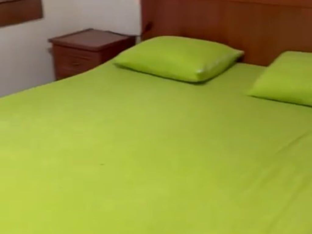 JEPET ME QERA 1+1 KATI I PARE SHPI PRIVATE TE ISH TREGU ELEKTRIK
