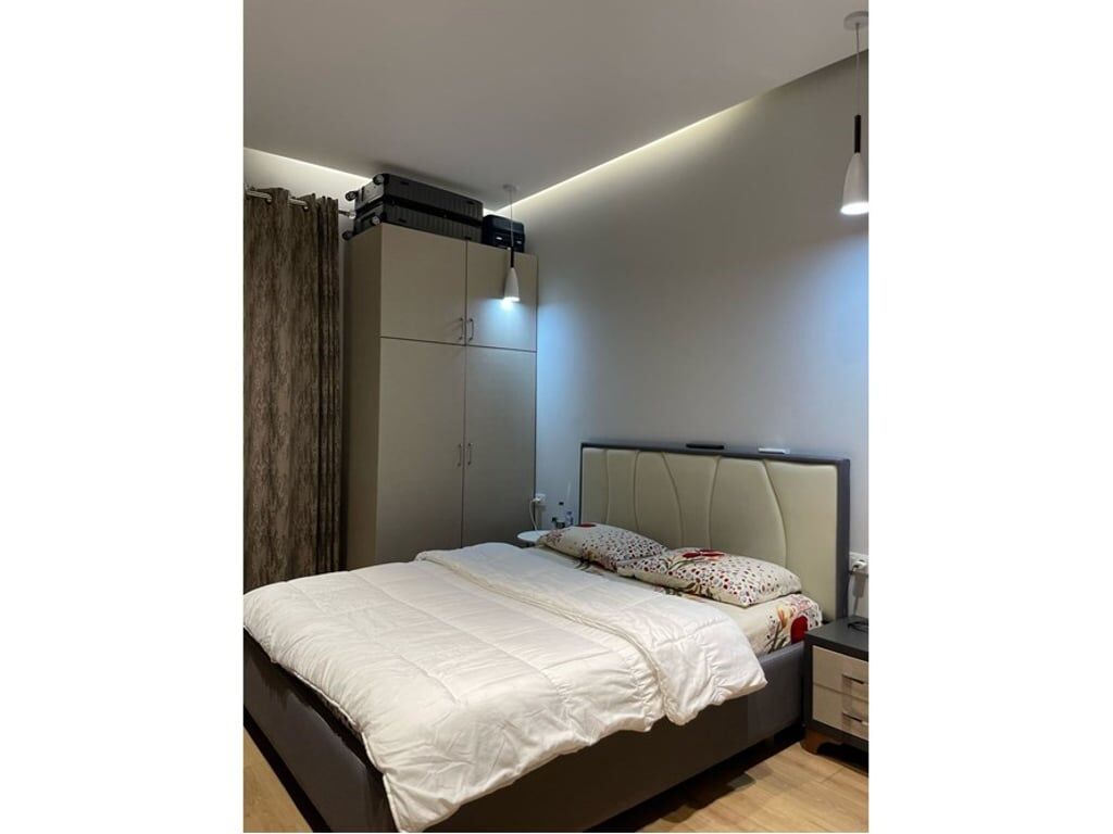 An apartment 1+1 is for rent at the Delijorgji Complex.