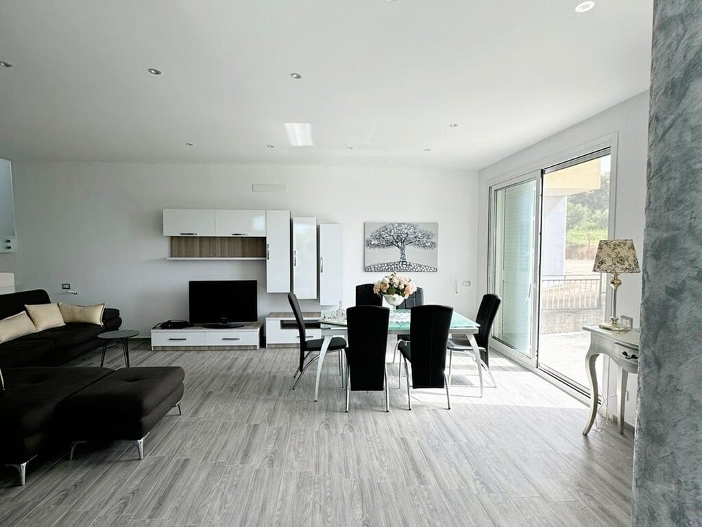 Karpen, private villa in a fantastic position, with a full view of the sea, Karpen.