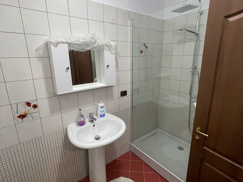 Apartment for rent 3+1 near the old Electric Market (ID B230150) Tirana.