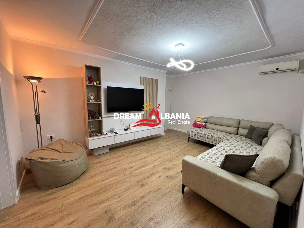 Super Apartment 3+1+2 for sale near Dinamo Stadium, next to Rejs pharmacy (ID 4139176)