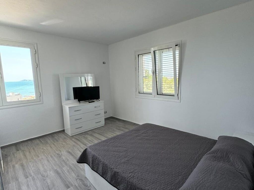 Karpen, private villa in a fantastic position, with a full view of the sea, Karpen.