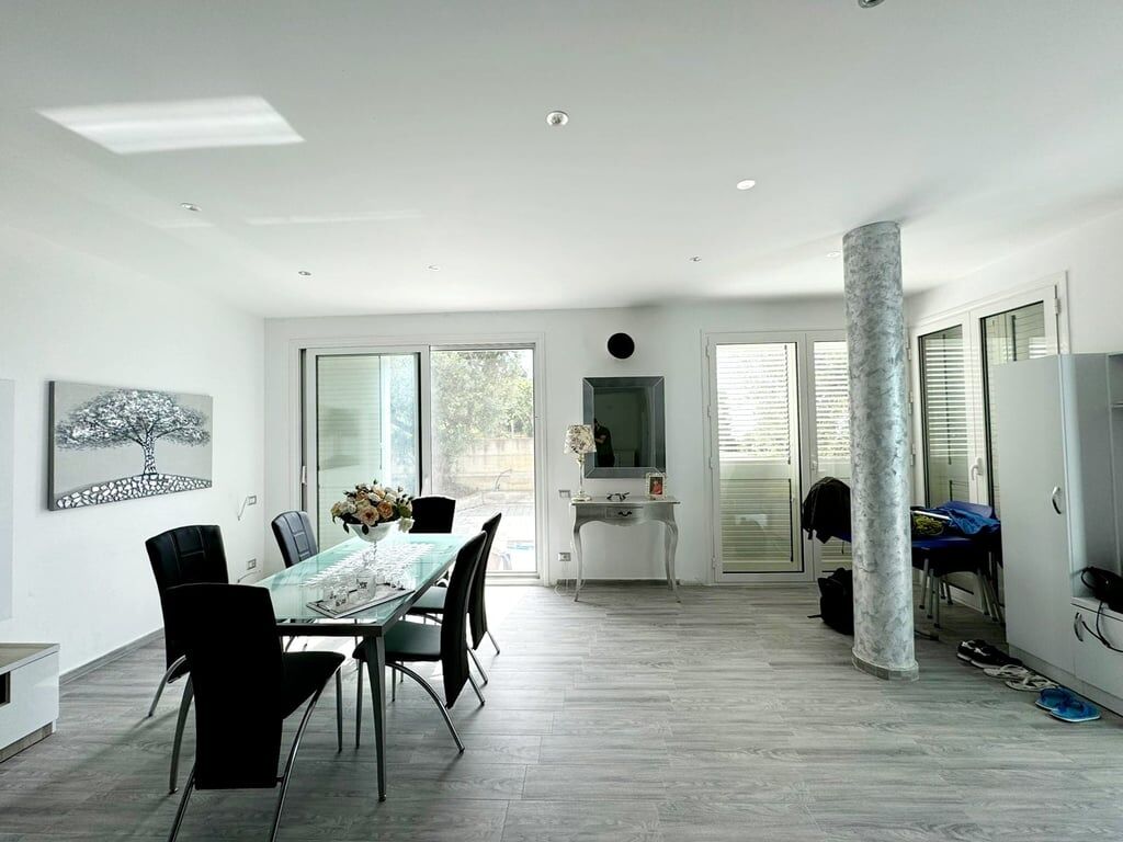 Karpen, private villa in a fantastic position, with a full view of the sea, Karpen.