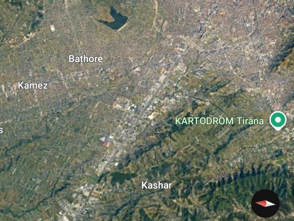 IN VENDITA: 🟤 Terreno a Vigneto a Kashar (Vicino al Lago di Kusi / Kashar) 📍Superficie: 7.400 m² (Terreno Giallo) Vista Fantastica 😮