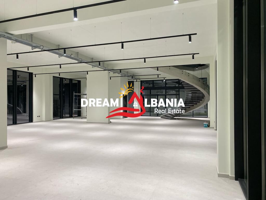 Godine Biznesi Multifunksionale me Qera ne Mezez, Tirane (ID 4281281)