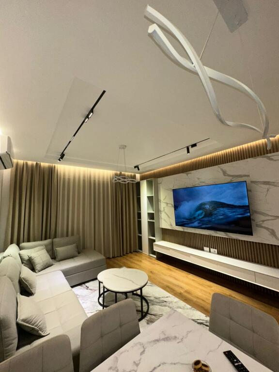 Apartament 2+1+2 +post parkimi me qira