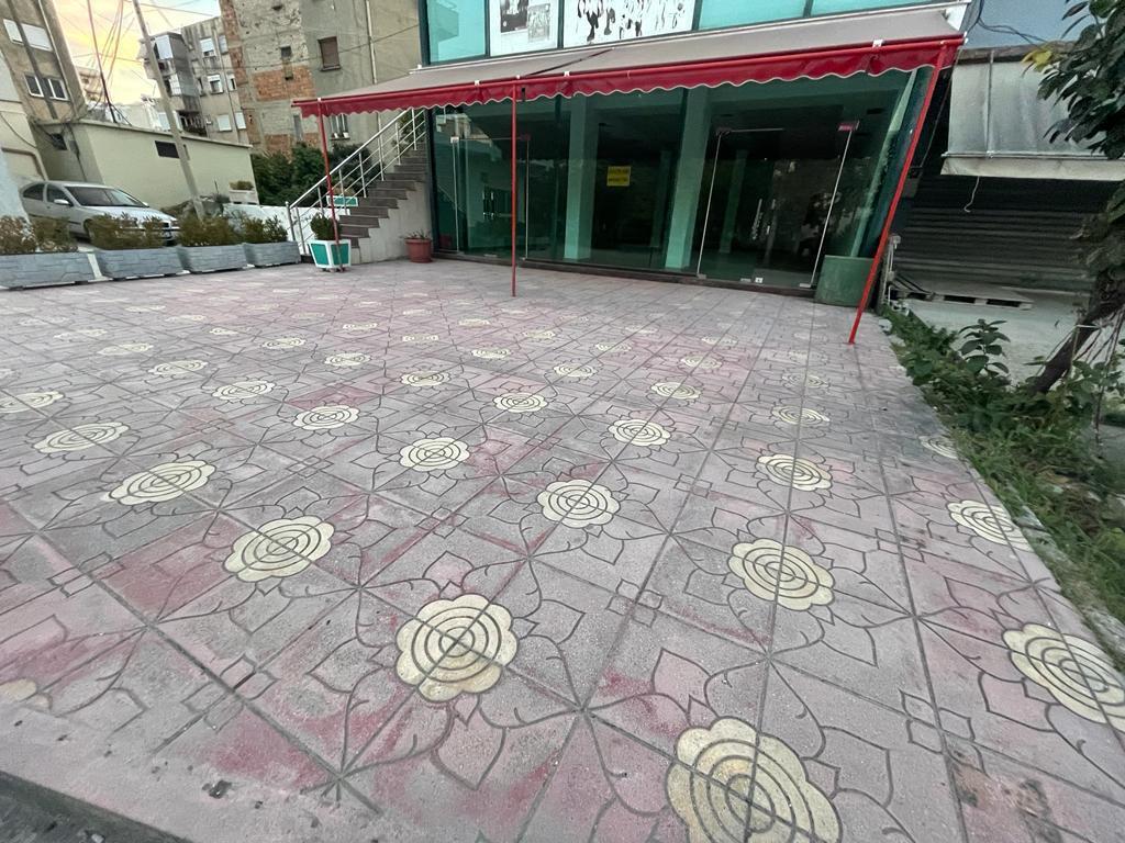 Jepet me Qira Njësi Biznesi – Pranë Shkollës “24 Maji”, Vlorë