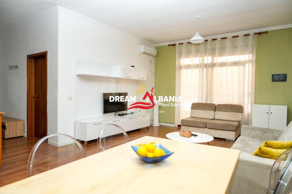 Appartamento 1+1 in affitto in Viale Zogu I, presso il Ministero della Giustizia (ID 4219382)