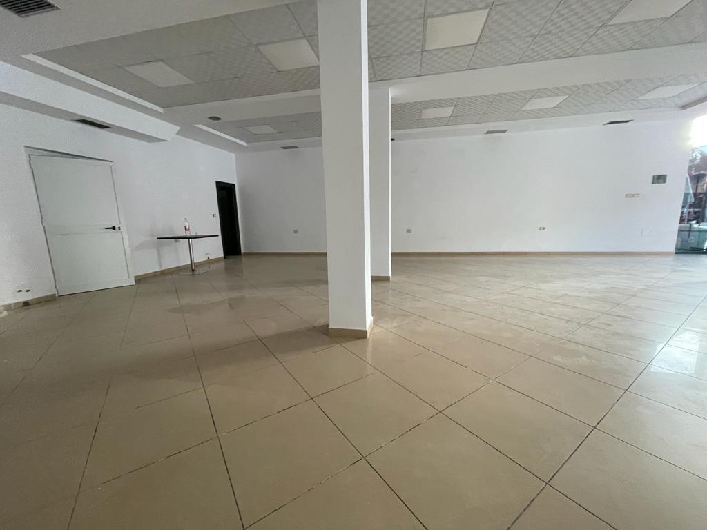 Jepet me Qira Njësi Biznesi – Pranë Shkollës “24 Maji”, Vlorë