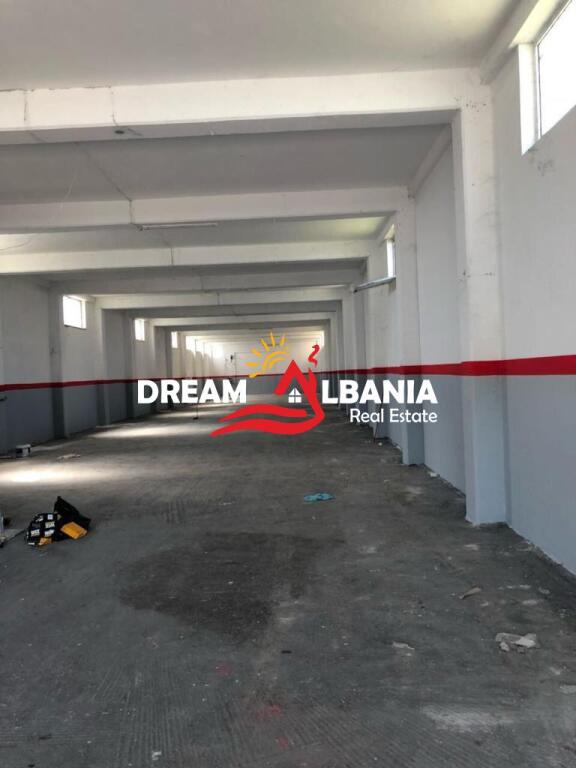 Magazine me qera Ne Autostraden Tirane-Durres prane QTU (ID 4281282)