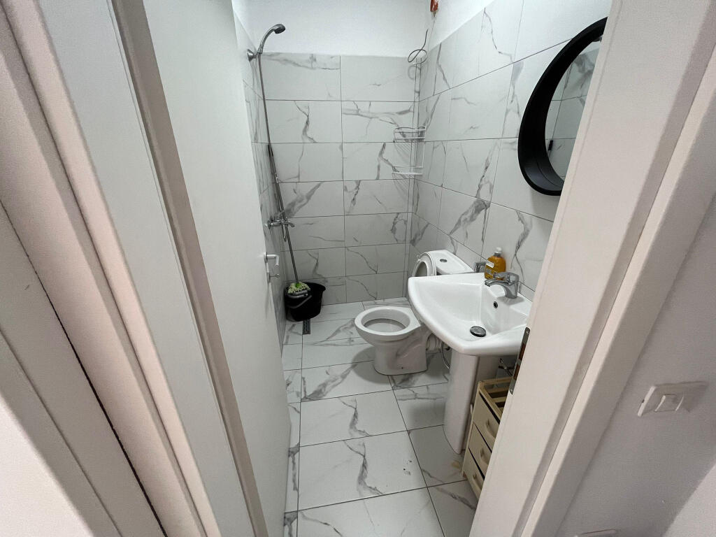 Apartament me qera 1+1 tek Rruga e Dibres (ID B2101108) Tirane​
