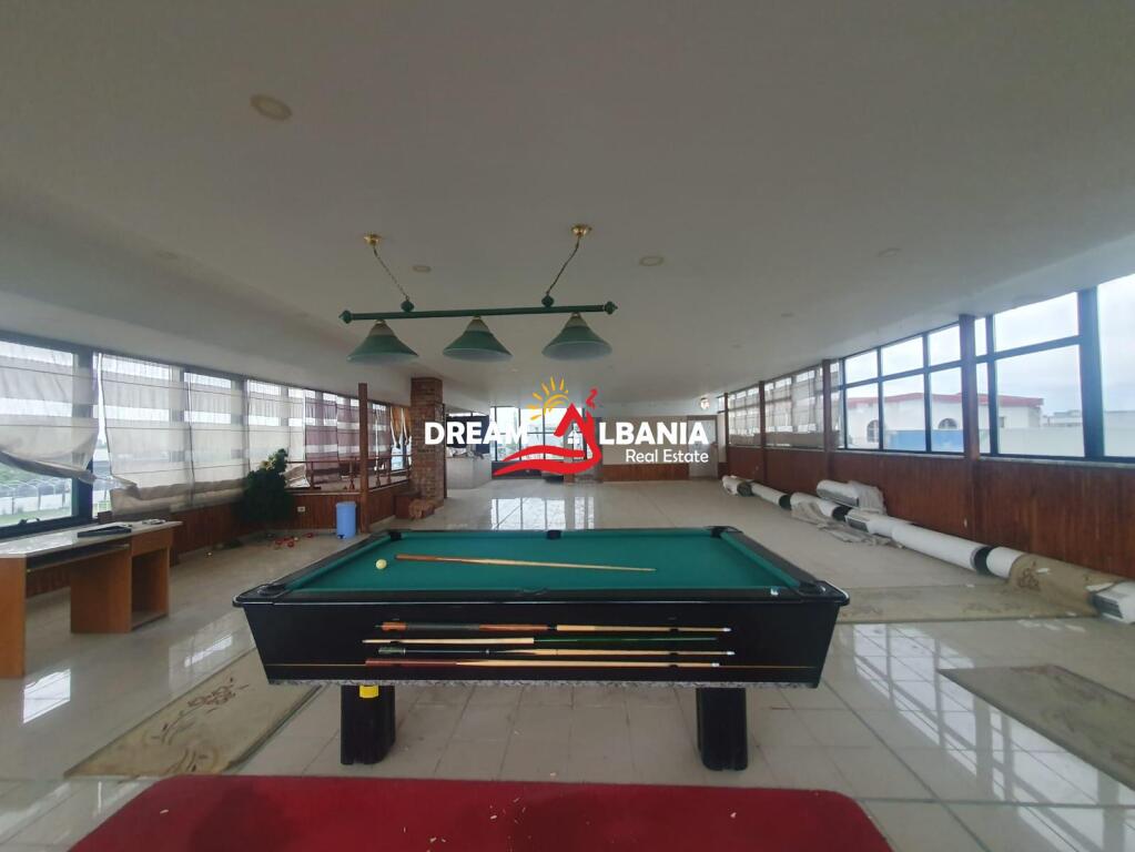Jepet Restorant +Lavazh+Godine me Qera ne zonen e Yrshekut prane Top Channel, Tirane ( ID 4251245 )