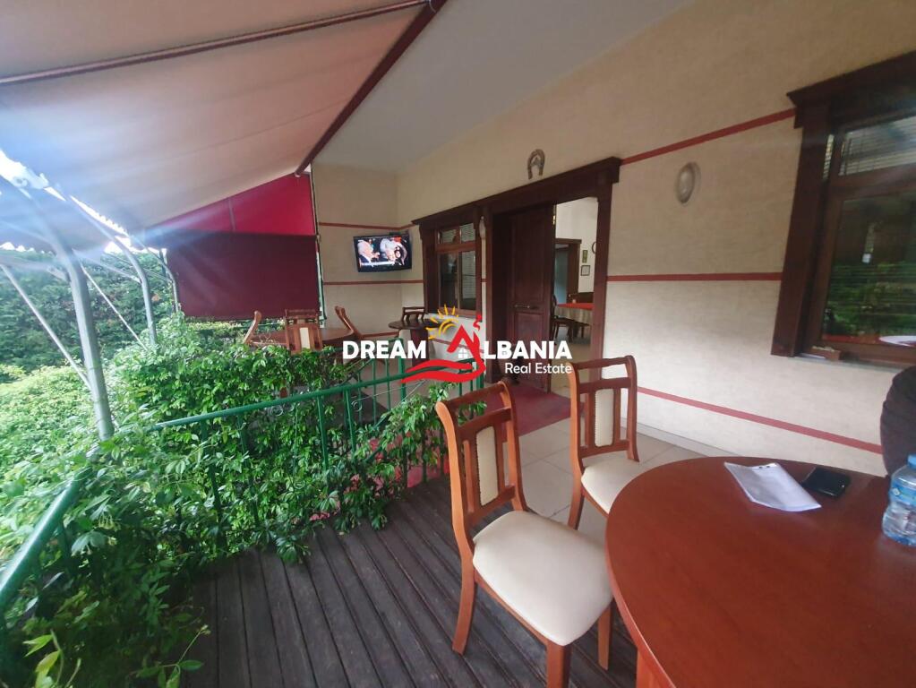 Jepet Restorant +Lavazh+Godine me Qera ne zonen e Yrshekut prane Top Channel, Tirane ( ID 4251245 )