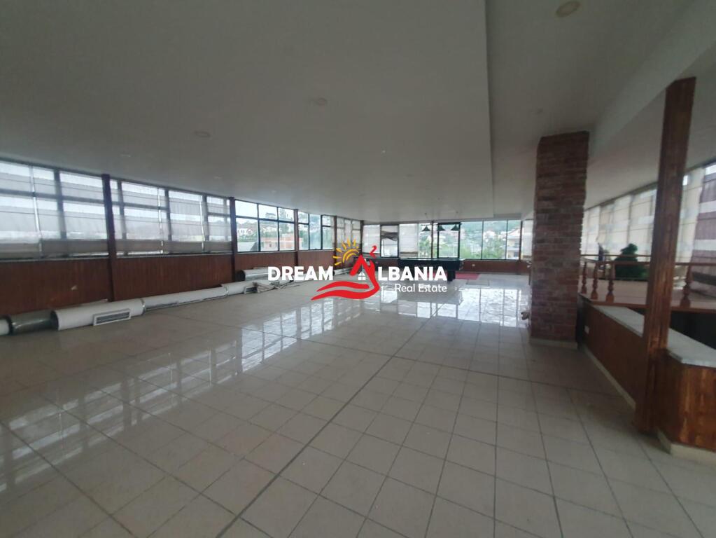 Jepet Restorant +Lavazh+Godine me Qera ne zonen e Yrshekut prane Top Channel, Tirane ( ID 4251245 )