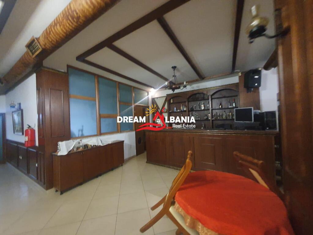 Jepet Restorant +Lavazh+Godine me Qera ne zonen e Yrshekut prane Top Channel, Tirane ( ID 4251245 )