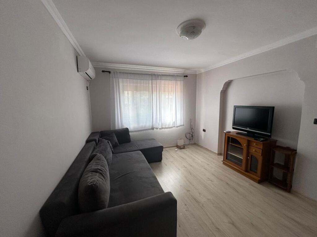 1+1, Myslym Shyri presso la stazione di servizio Kastrati, 550 euro