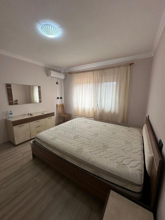 1+1, Myslym Shyri presso la stazione di servizio Kastrati, 550 euro