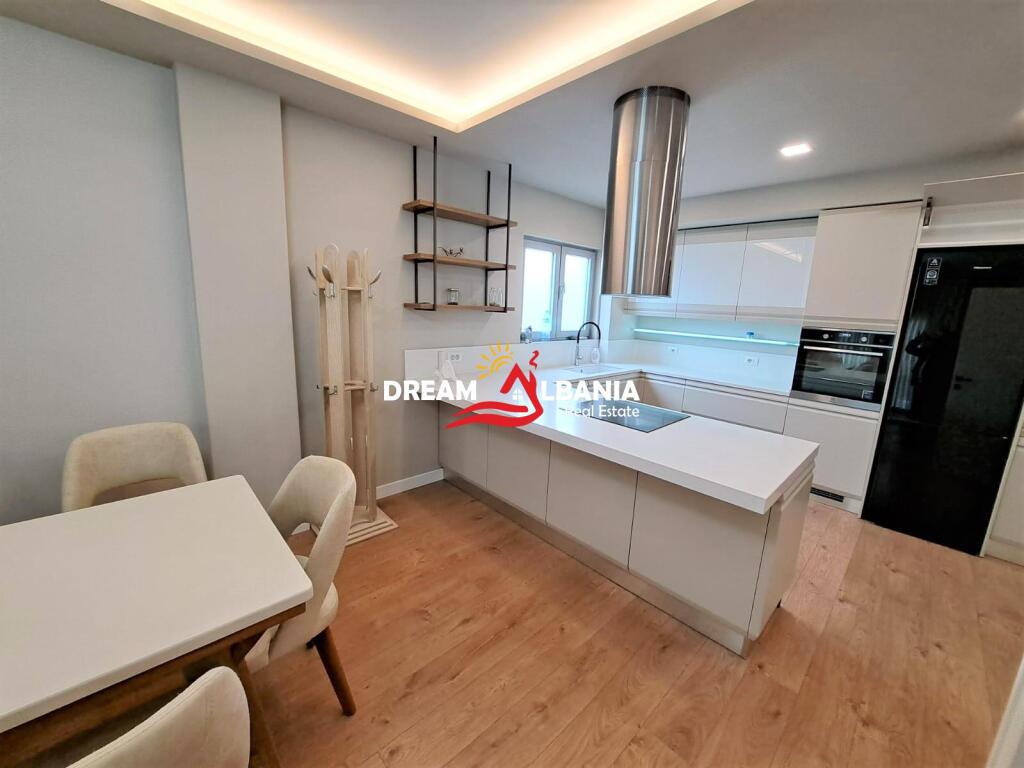 Vile me qera ne zonen e Bllokut te Vilave ne Selite ne Tirane (ID 4251086)