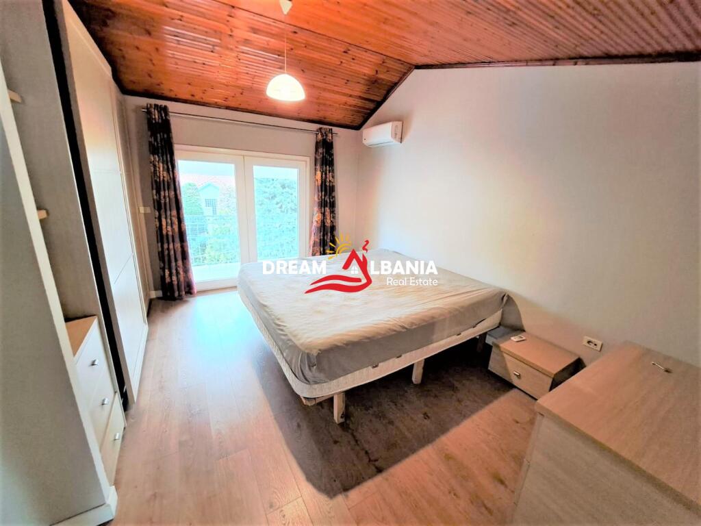 Vile me qera ne zonen e Bllokut te Vilave ne Selite ne Tirane (ID 4251086)