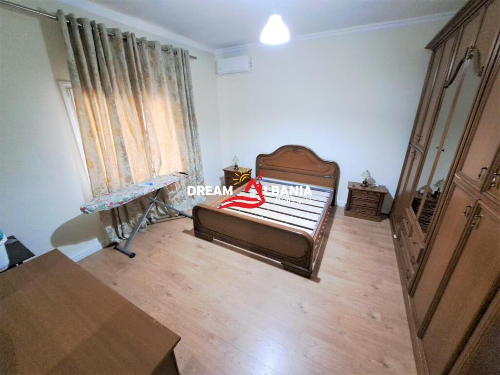 Vile me qera ne zonen e Bllokut te Vilave ne Selite ne Tirane (ID 4251086)