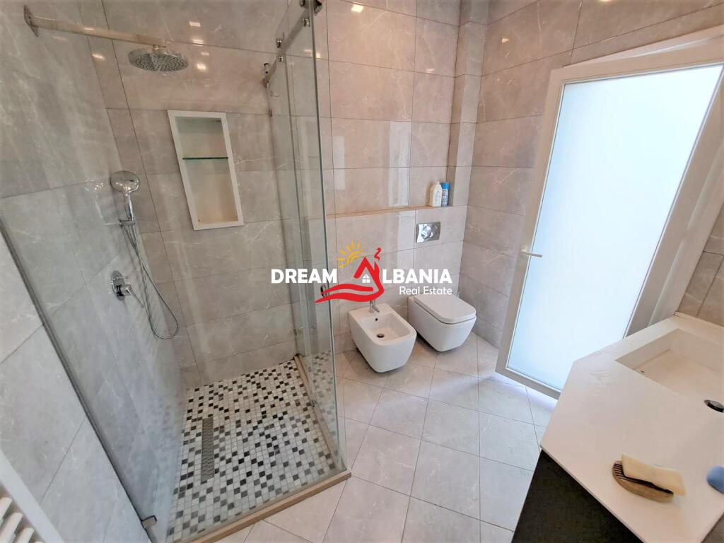 Vile me qera ne zonen e Bllokut te Vilave ne Selite ne Tirane (ID 4251086)