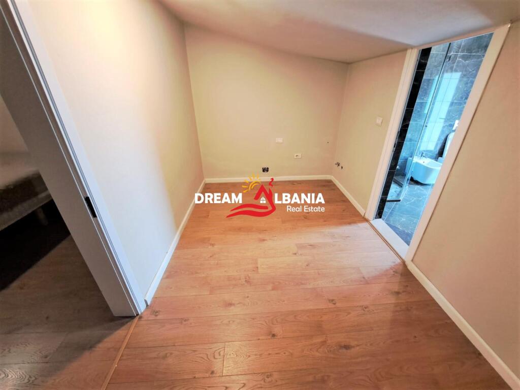 Vile me qera ne zonen e Bllokut te Vilave ne Selite ne Tirane (ID 4251086)
