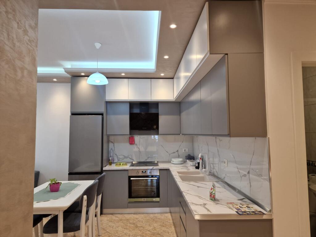 JEPET APARTAMENT 2+1+2+BLK ME QERA NE DON BOSKO 900 EURO
