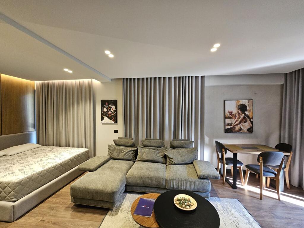 Studio Luksoze per shitje ne Vlore