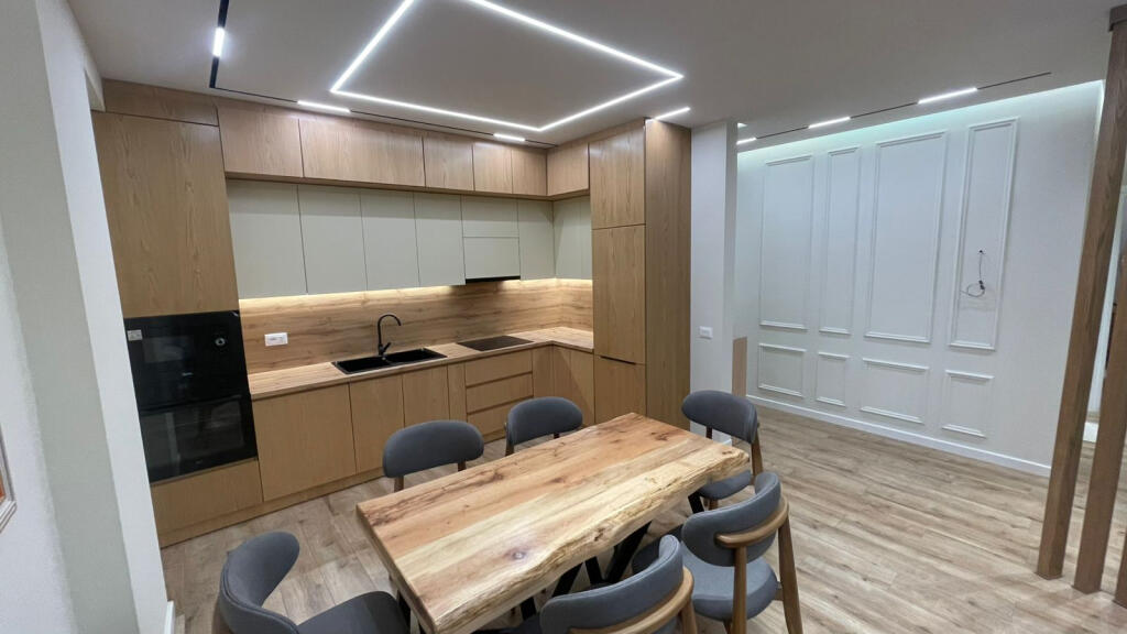 Apartment for Rent 2+1+2 at Liqeni i Thate (ID B2201335) Tirana.