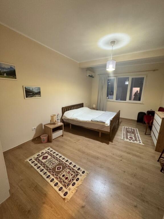 Super apartament 2+1 për qira më 21 Dhjetor përballë hotel Mondiali