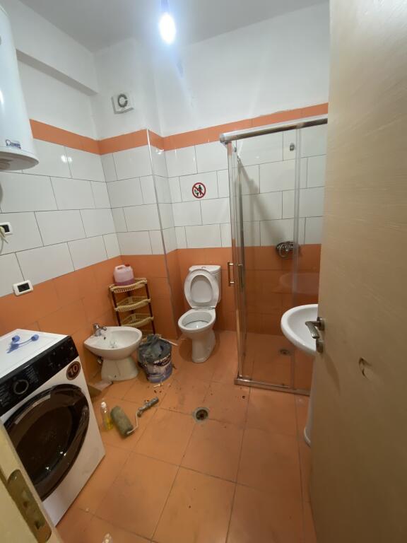 2+1, i mobiluar, liqeni i thate