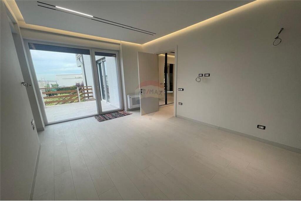 Super villa in affitto, a 5 minuti dal centro commerciale Teg.