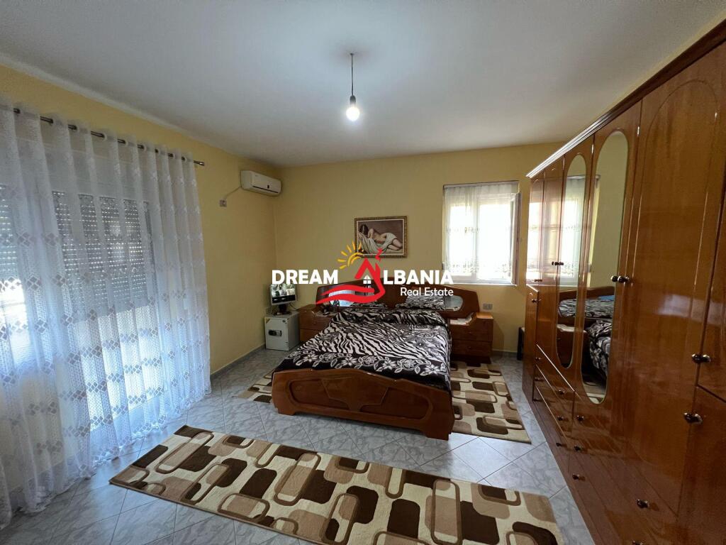 3-storey villa for sale at Sauk Circle, near the Artificial Lake in Tirana (ID 4151182)
