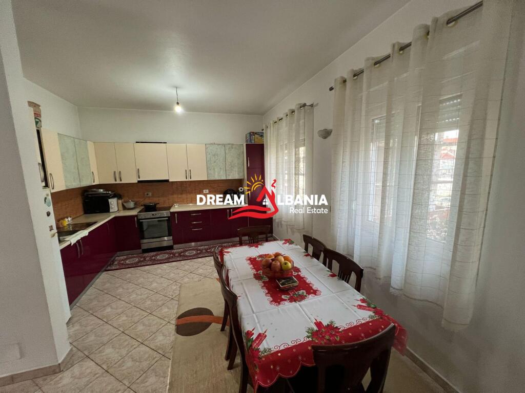 3-storey villa for sale at Sauk Circle, near the Artificial Lake in Tirana (ID 4151182)