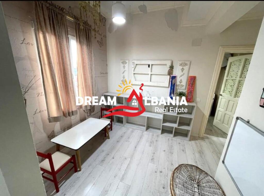 Super Appartamento 2+1+2WC+2BALCONI in Vendita presso Dispanceria a Tirana
