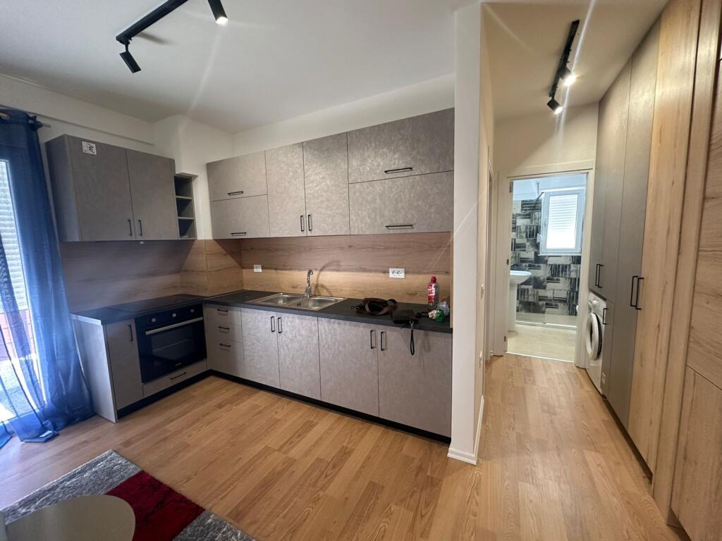 1+1 me post parkimi selite,500 euro