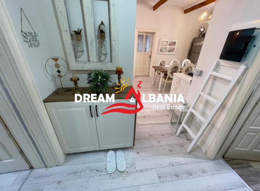 Super Appartamento 2+1+2WC+2BALCONI in Vendita presso Dispanceria a Tirana