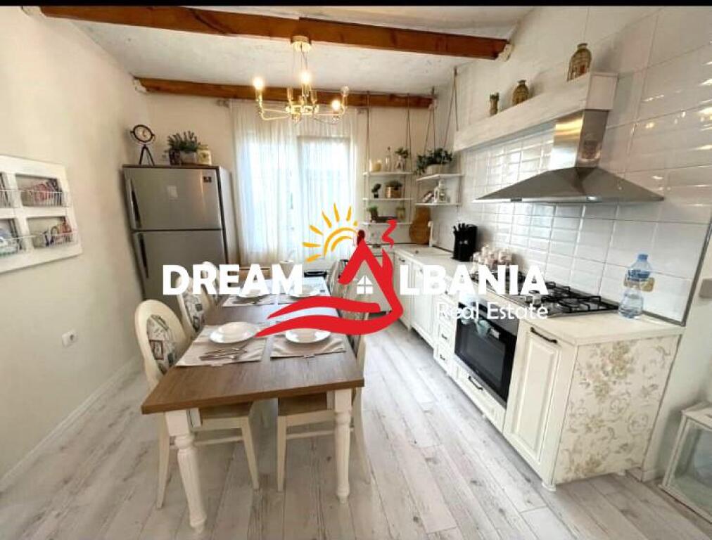 Super Appartamento 2+1+2WC+2BALCONI in Vendita presso Dispanceria a Tirana