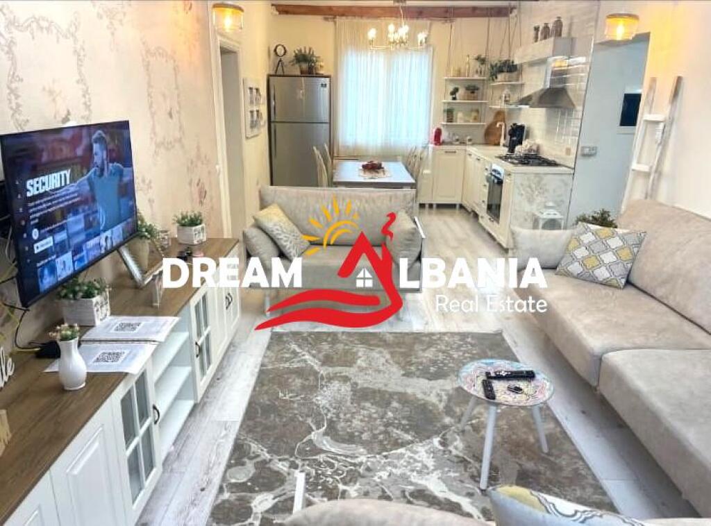 Super Appartamento 2+1+2WC+2BALCONI in Vendita presso Dispanceria a Tirana