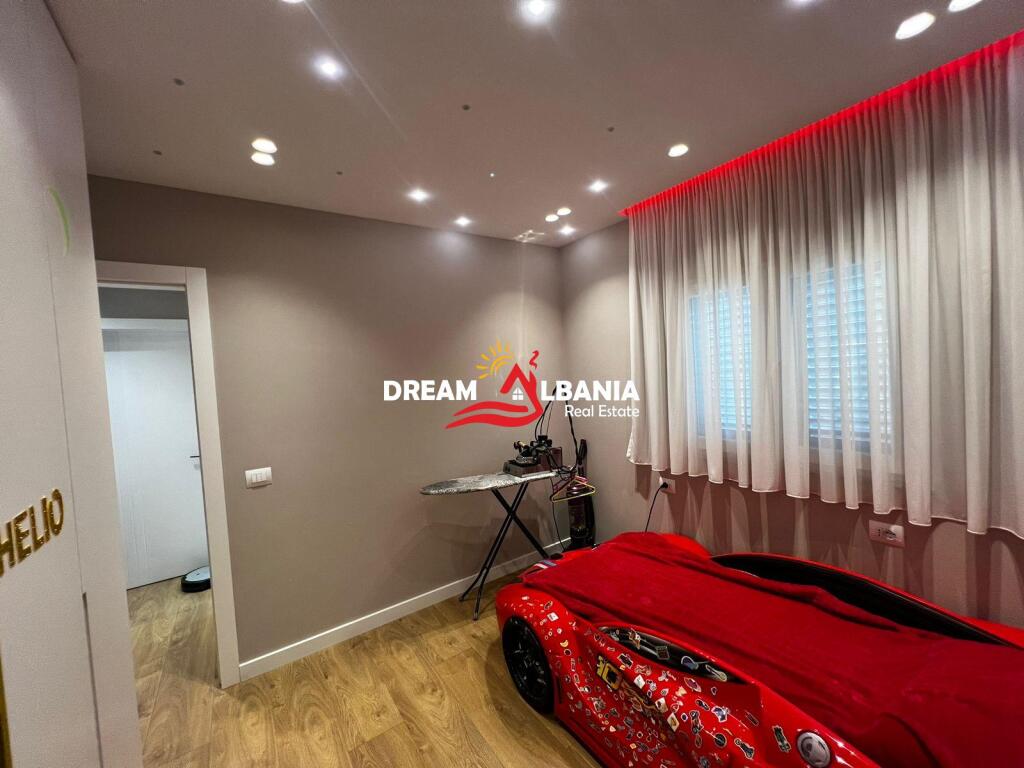 Super Apartament 2+1 ne Shitje Ish Fusha e Aviacionit
