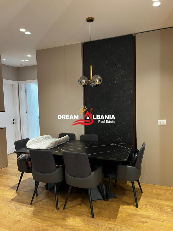Super Apartament 2+1 ne Shitje Ish Fusha e Aviacionit