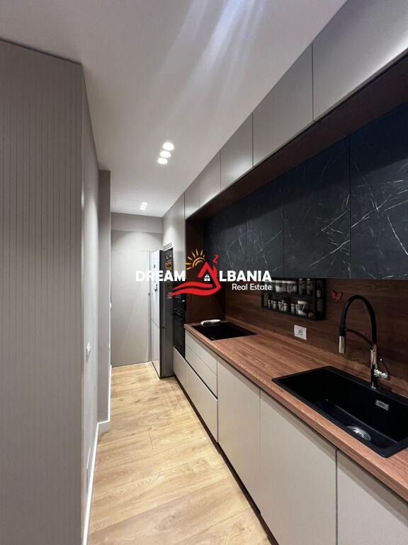 Super Apartament 2+1 ne Shitje Ish Fusha e Aviacionit