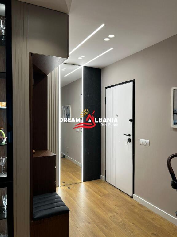 Super Apartament 2+1 ne Shitje Ish Fusha e Aviacionit