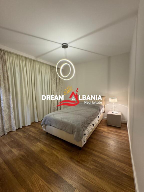 Apartament 2+1 me qera ne Bllok, prane Sky Tower ne Tirane. (ID 42214730)