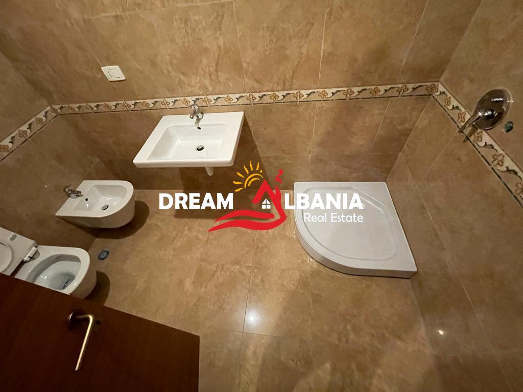3+1 apartment with 2 bathrooms for sale in Bllok, near Sky Tower in Tirana. (ID 4131454)