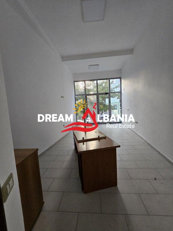Spazio commerciale in vendita vicino alla strada Mine Peza (ID 4171564)