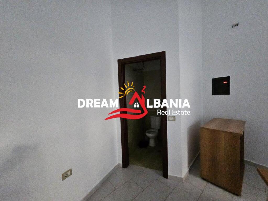 Spazio commerciale in vendita vicino alla strada Mine Peza (ID 4171564)