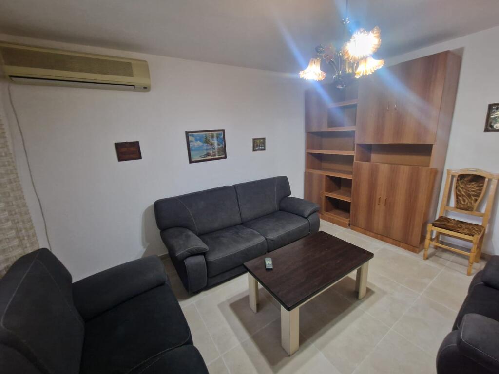 In affitto appartamento 3+1, vicino al Mozaik di Tirana
